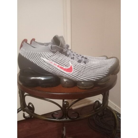 Nike Air VaporMax Flyknit 3 Men's Size 11.5 Particle Grey/Black/Red, AJ6900-012 - Picture 1 of 15